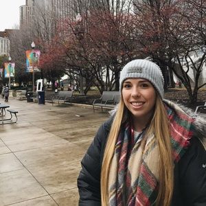 Meet your Posher, Emily